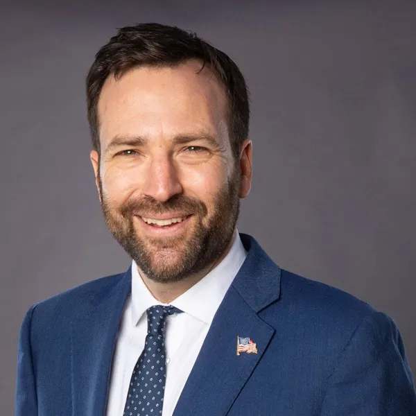 Alexander Bennett